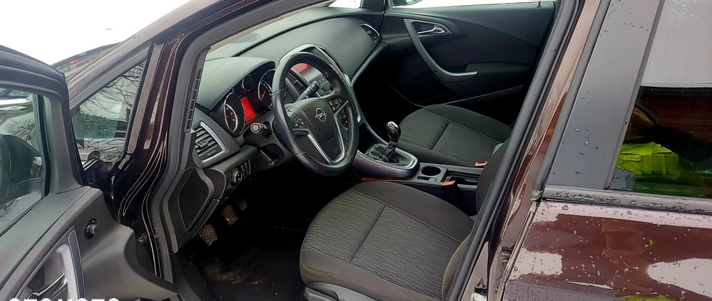 Opel Astra cena 28900 przebieg: 146000, rok produkcji 2013 z Zator małe 16